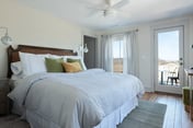 Belmont House: Service Station Apartment