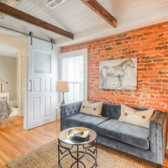 Belmont Farmhouse: Elegant Apartment