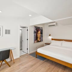 Rose Jean: Room #2